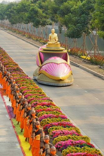ภาพ No.35720:โครงการธรรมยาตรา เส้นทางพระผู้ปราบมาร ปีที่ 9 ณ วัดพระธรรมกาย
