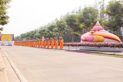 ภาพ No.35845:โครงการธรรมยาตรา เส้นทางพระผู้ปราบมาร ปีที่ 9 ณ วัดพระธรรมกาย
