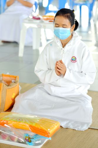 ภาพ No.31166:พิธีเจริญพระพุทธมนต์และถวายภัตตาหารเป็นสังฆทาน(ออนไลน์) 112 ปีคุณยายอาจารย์ฯ