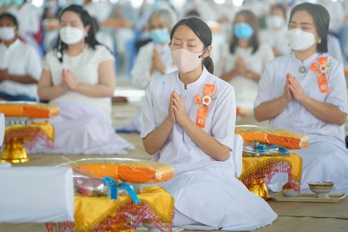 ภาพ No.31165:พิธีเจริญพระพุทธมนต์และถวายภัตตาหารเป็นสังฆทาน(ออนไลน์) 112 ปีคุณยายอาจารย์ฯ