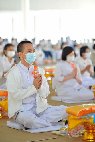 ภาพ No.31169:พิธีเจริญพระพุทธมนต์และถวายภัตตาหารเป็นสังฆทาน(ออนไลน์) 112 ปีคุณยายอาจารย์ฯ