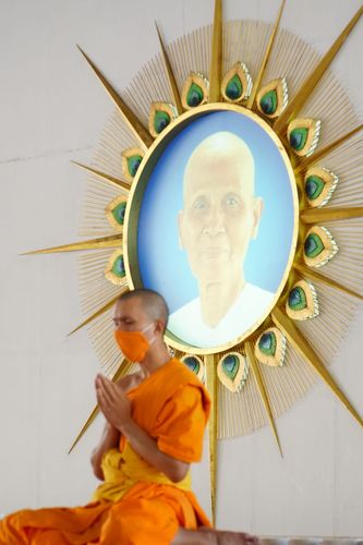 ภาพ No.31148:พิธีเจริญพระพุทธมนต์และถวายภัตตาหารเป็นสังฆทาน(ออนไลน์) 112 ปีคุณยายอาจารย์ฯ