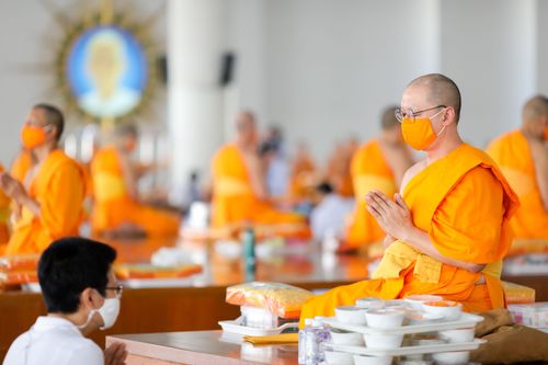 ภาพ No.31158:พิธีเจริญพระพุทธมนต์และถวายภัตตาหารเป็นสังฆทาน(ออนไลน์) 112 ปีคุณยายอาจารย์ฯ