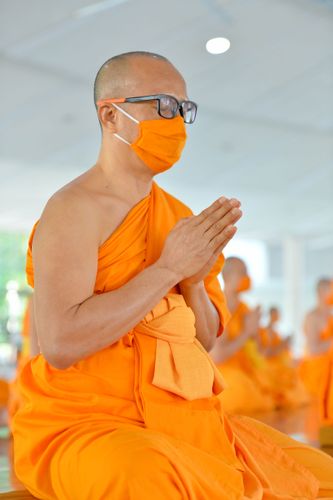 ภาพ No.31177:พิธีเจริญพระพุทธมนต์และถวายภัตตาหารเป็นสังฆทาน(ออนไลน์) 112 ปีคุณยายอาจารย์ฯ