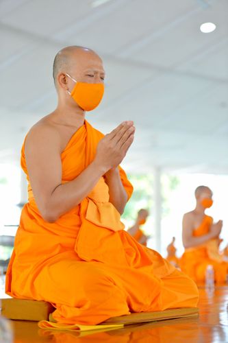 ภาพ No.31173:พิธีเจริญพระพุทธมนต์และถวายภัตตาหารเป็นสังฆทาน(ออนไลน์) 112 ปีคุณยายอาจารย์ฯ