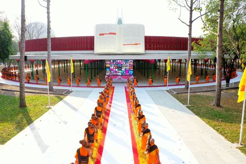 ภาพ No.36042:โครงการธรรมยาตรา เส้นทางพระผู้ปราบมาร ปีที่ 9 ณ วัดพระธรรมกาย