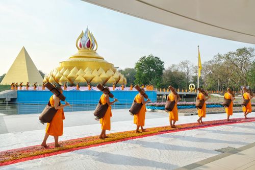 ภาพ No.36003:โครงการธรรมยาตรา เส้นทางพระผู้ปราบมาร ปีที่ 9 ณ วัดพระธรรมกาย