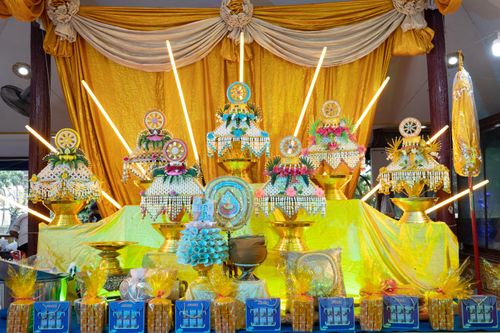 ธีทอดกฐินสามัคคี ณ วัดราษฎร์ศรัทธาทำ