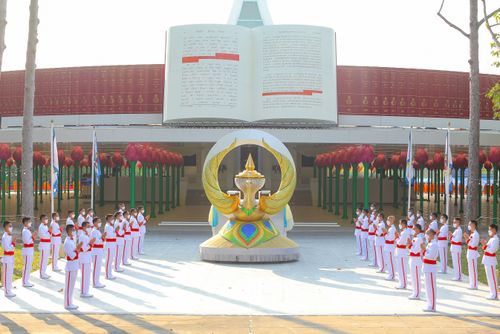 ภาพ No.28320:วันมหาปูชนียาจารย์ (อัญเชิญอัฐิธาตุคุณยายทองสุข)