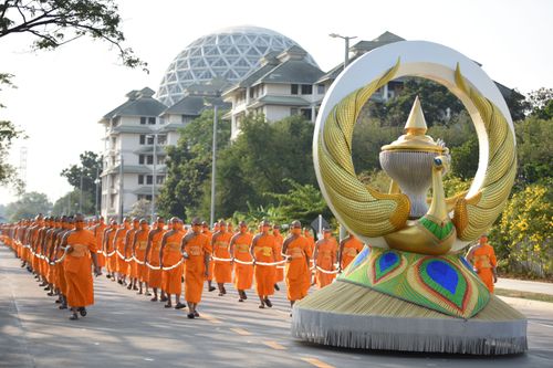 ภาพ No.28300:วันมหาปูชนียาจารย์ (อัญเชิญอัฐิธาตุคุณยายทองสุข)