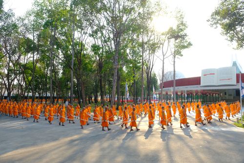 ภาพ No.28454:วันมหาปูชนียาจารย์ (อัญเชิญอัฐิธาตุคุณยายทองสุข)