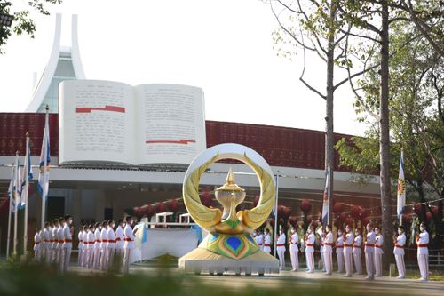 ภาพ No.28301:วันมหาปูชนียาจารย์ (อัญเชิญอัฐิธาตุคุณยายทองสุข)