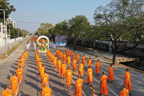 ภาพ No.28381:วันมหาปูชนียาจารย์ (อัญเชิญอัฐิธาตุคุณยายทองสุข)