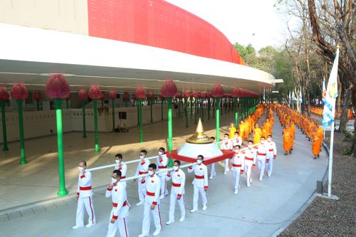 ภาพ No.28446:วันมหาปูชนียาจารย์ (อัญเชิญอัฐิธาตุคุณยายทองสุข)