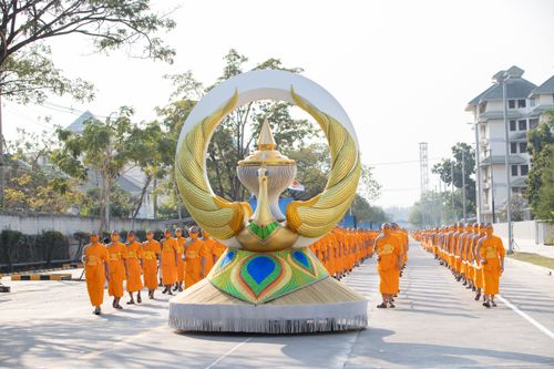 ภาพ No.28344:วันมหาปูชนียาจารย์ (อัญเชิญอัฐิธาตุคุณยายทองสุข)