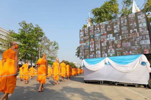 ภาพ No.28489:วันมหาปูชนียาจารย์ (อัญเชิญอัฐิธาตุคุณยายทองสุข)