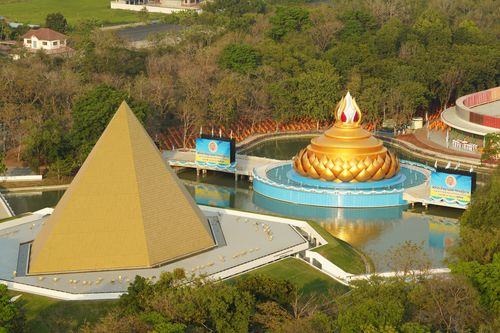 ภาพ No.28497:วันมหาปูชนียาจารย์ (อัญเชิญอัฐิธาตุคุณยายทองสุข)