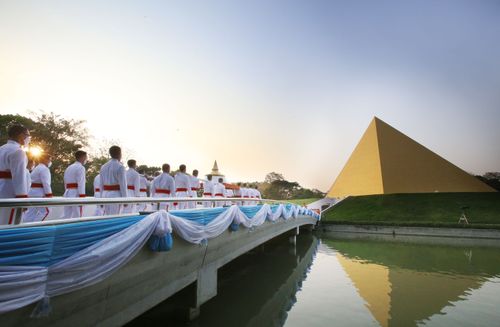 ภาพ No.28447:วันมหาปูชนียาจารย์ (อัญเชิญอัฐิธาตุคุณยายทองสุข)