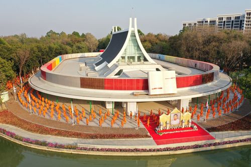 ภาพ No.28384:วันมหาปูชนียาจารย์ (อัญเชิญอัฐิธาตุคุณยายทองสุข)