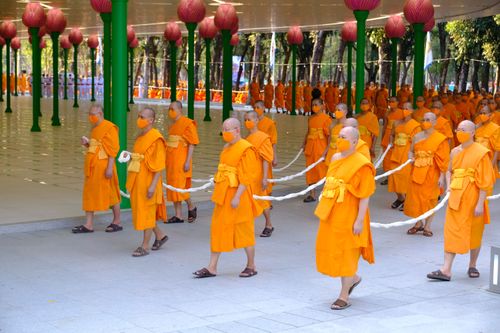 ภาพ No.28464:วันมหาปูชนียาจารย์ (อัญเชิญอัฐิธาตุคุณยายทองสุข)