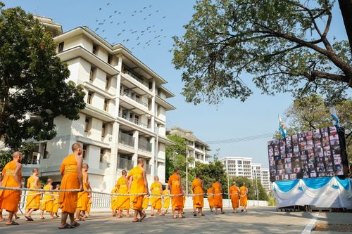 ภาพ No.28346:วันมหาปูชนียาจารย์ (อัญเชิญอัฐิธาตุคุณยายทองสุข)