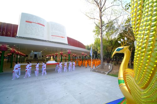 ภาพ No.28466:วันมหาปูชนียาจารย์ (อัญเชิญอัฐิธาตุคุณยายทองสุข)