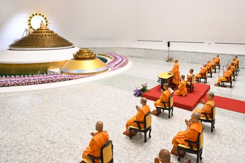 ภาพ No.28427:วันมหาปูชนียาจารย์ (อัญเชิญอัฐิธาตุคุณยายทองสุข)