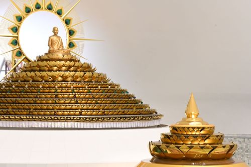 ภาพ No.28432:วันมหาปูชนียาจารย์ (อัญเชิญอัฐิธาตุคุณยายทองสุข)