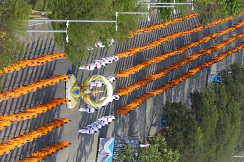 วันมหาปูชนียาจารย์ (อัญเชิญอัฐิธาตุคุณยายทองสุข)