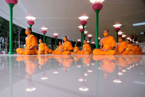 ภาพ No.28478:วันมหาปูชนียาจารย์ (อัญเชิญอัฐิธาตุคุณยายทองสุข)