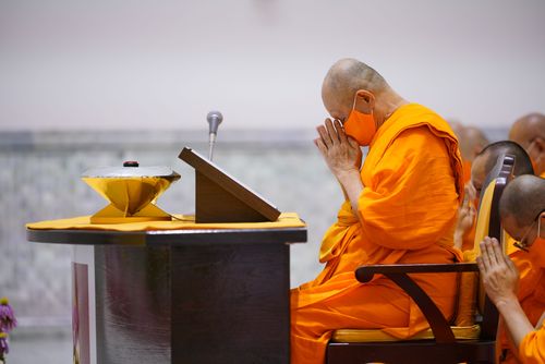 ภาพ No.28398:วันมหาปูชนียาจารย์ (อัญเชิญอัฐิธาตุคุณยายทองสุข)