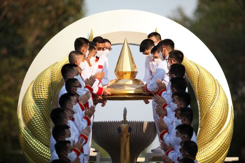 ภาพ No.28408:วันมหาปูชนียาจารย์ (อัญเชิญอัฐิธาตุคุณยายทองสุข)