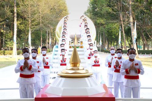 ภาพ No.28409:วันมหาปูชนียาจารย์ (อัญเชิญอัฐิธาตุคุณยายทองสุข)