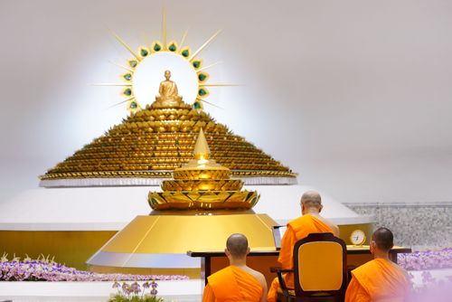 ภาพ No.28340:วันมหาปูชนียาจารย์ (อัญเชิญอัฐิธาตุคุณยายทองสุข)