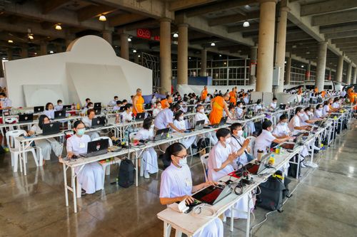 ภาพ No.28814:วันมาฆบูชา พิธีจุดประทีปออนไลน์ 2 ล้านดวง ถวายเป็นพุทธบูชา