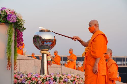 ภาพ No.28720:วันมาฆบูชา พิธีจุดประทีปออนไลน์ 2 ล้านดวง ถวายเป็นพุทธบูชา
