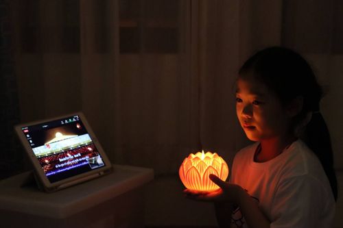 ภาพ No.28673:วันมาฆบูชา พิธีจุดประทีปออนไลน์ 2 ล้านดวง ถวายเป็นพุทธบูชา