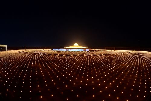 ภาพ No.28655:วันมาฆบูชา พิธีจุดประทีปออนไลน์ 2 ล้านดวง ถวายเป็นพุทธบูชา