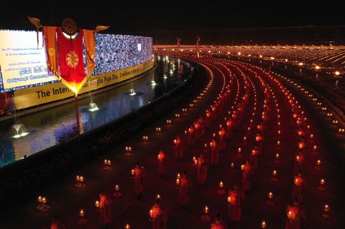 ภาพ No.28638:วันมาฆบูชา พิธีจุดประทีปออนไลน์ 2 ล้านดวง ถวายเป็นพุทธบูชา