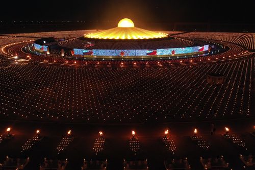 ภาพ No.28640:วันมาฆบูชา พิธีจุดประทีปออนไลน์ 2 ล้านดวง ถวายเป็นพุทธบูชา