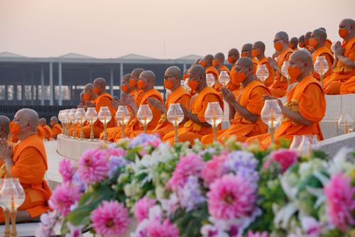 ภาพ No.28722:วันมาฆบูชา พิธีจุดประทีปออนไลน์ 2 ล้านดวง ถวายเป็นพุทธบูชา