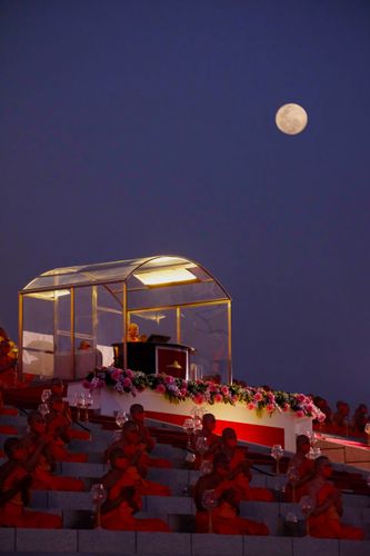 ภาพ No.28781:วันมาฆบูชา พิธีจุดประทีปออนไลน์ 2 ล้านดวง ถวายเป็นพุทธบูชา