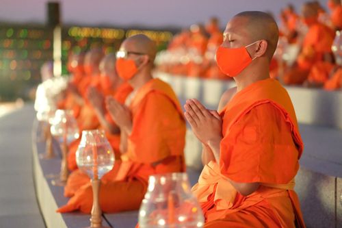 ภาพ No.28782:วันมาฆบูชา พิธีจุดประทีปออนไลน์ 2 ล้านดวง ถวายเป็นพุทธบูชา