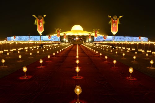 ภาพ No.28657:วันมาฆบูชา พิธีจุดประทีปออนไลน์ 2 ล้านดวง ถวายเป็นพุทธบูชา