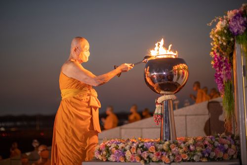 ภาพ No.28582:วันมาฆบูชา พิธีจุดประทีปออนไลน์ 2 ล้านดวง ถวายเป็นพุทธบูชา