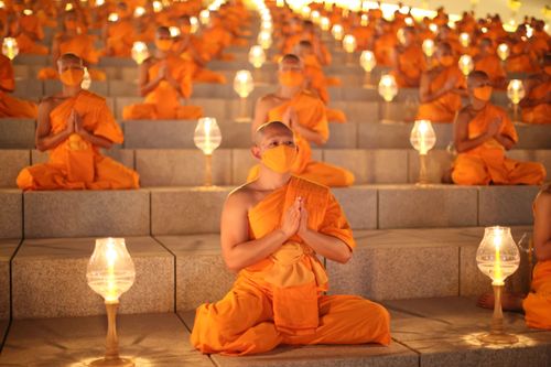 ภาพ No.28578:วันมาฆบูชา พิธีจุดประทีปออนไลน์ 2 ล้านดวง ถวายเป็นพุทธบูชา