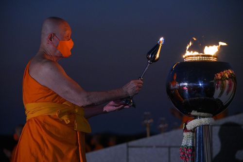 ภาพ No.28725:วันมาฆบูชา พิธีจุดประทีปออนไลน์ 2 ล้านดวง ถวายเป็นพุทธบูชา