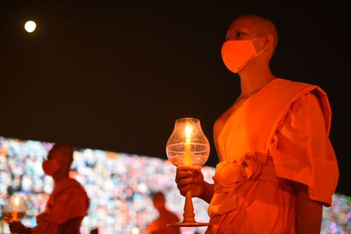 ภาพ No.28834:วันมาฆบูชา พิธีจุดประทีปออนไลน์ 2 ล้านดวง ถวายเป็นพุทธบูชา