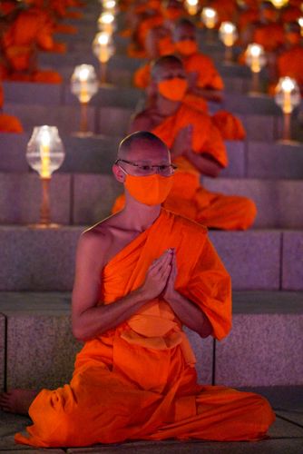 ภาพ No.28728:วันมาฆบูชา พิธีจุดประทีปออนไลน์ 2 ล้านดวง ถวายเป็นพุทธบูชา