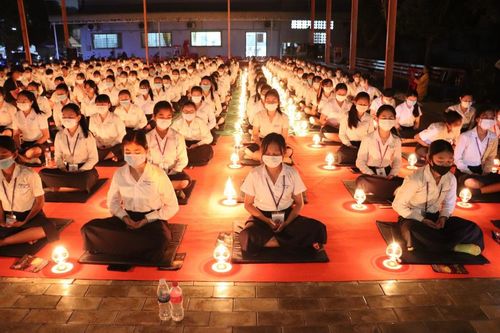 ภาพ No.28718:วันมาฆบูชา พิธีจุดประทีปออนไลน์ 2 ล้านดวง ถวายเป็นพุทธบูชา